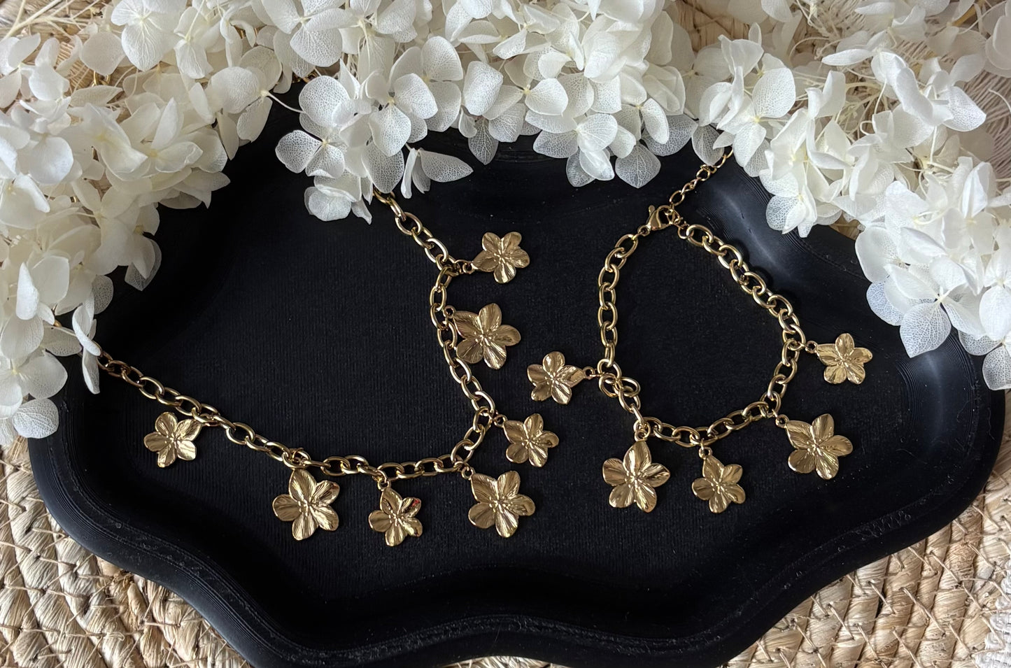 Parure Flowers