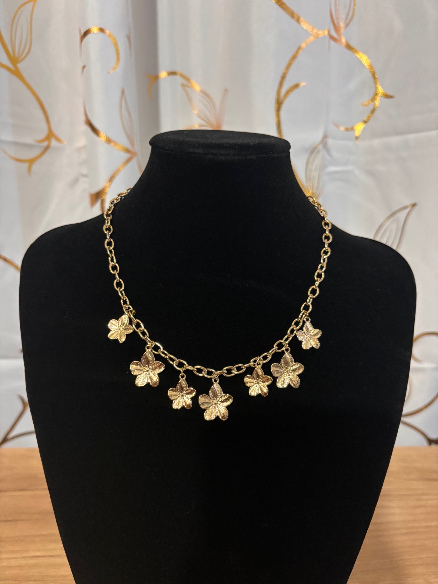Collier Flowers
